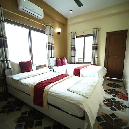 Hotel Flycatcher Chitwan- A Jungle Safari Home سوراها المظهر الخارجي الصورة