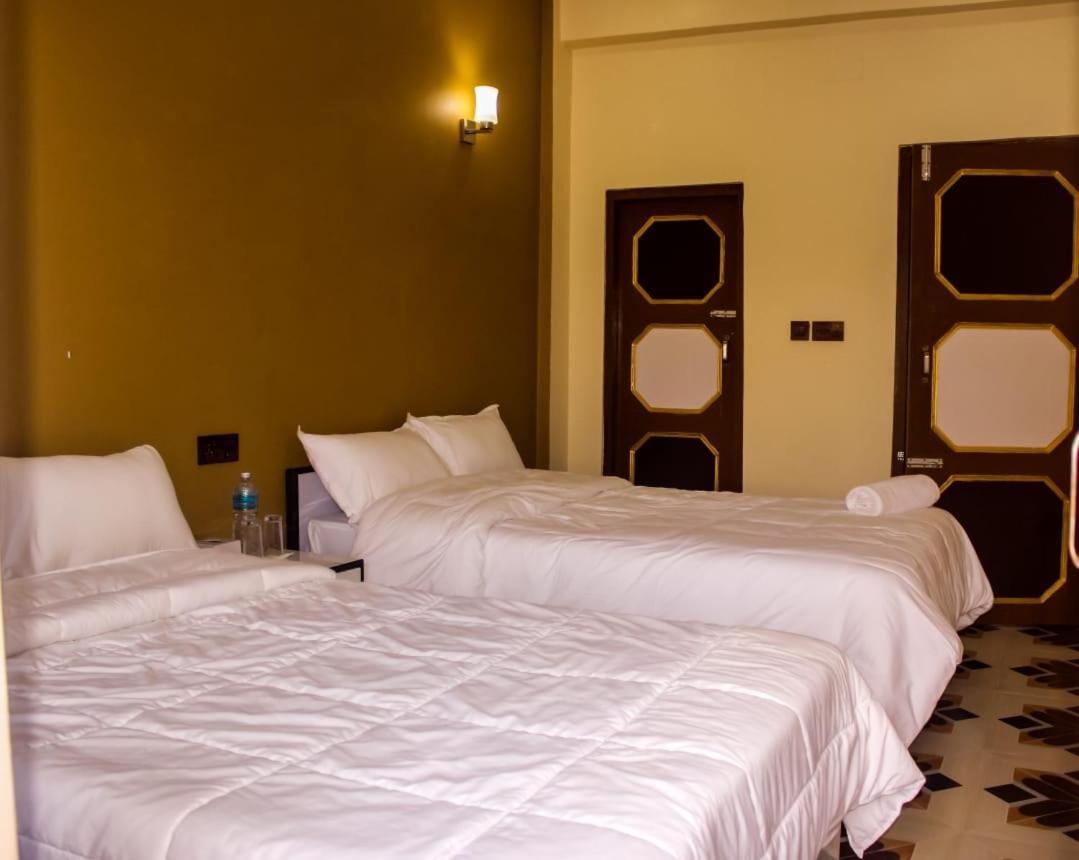 Hotel Flycatcher Chitwan- A Jungle Safari Home سوراها المظهر الخارجي الصورة