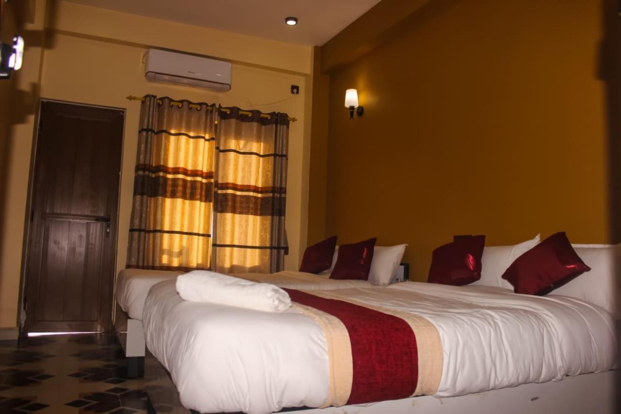 Hotel Flycatcher Chitwan- A Jungle Safari Home سوراها المظهر الخارجي الصورة