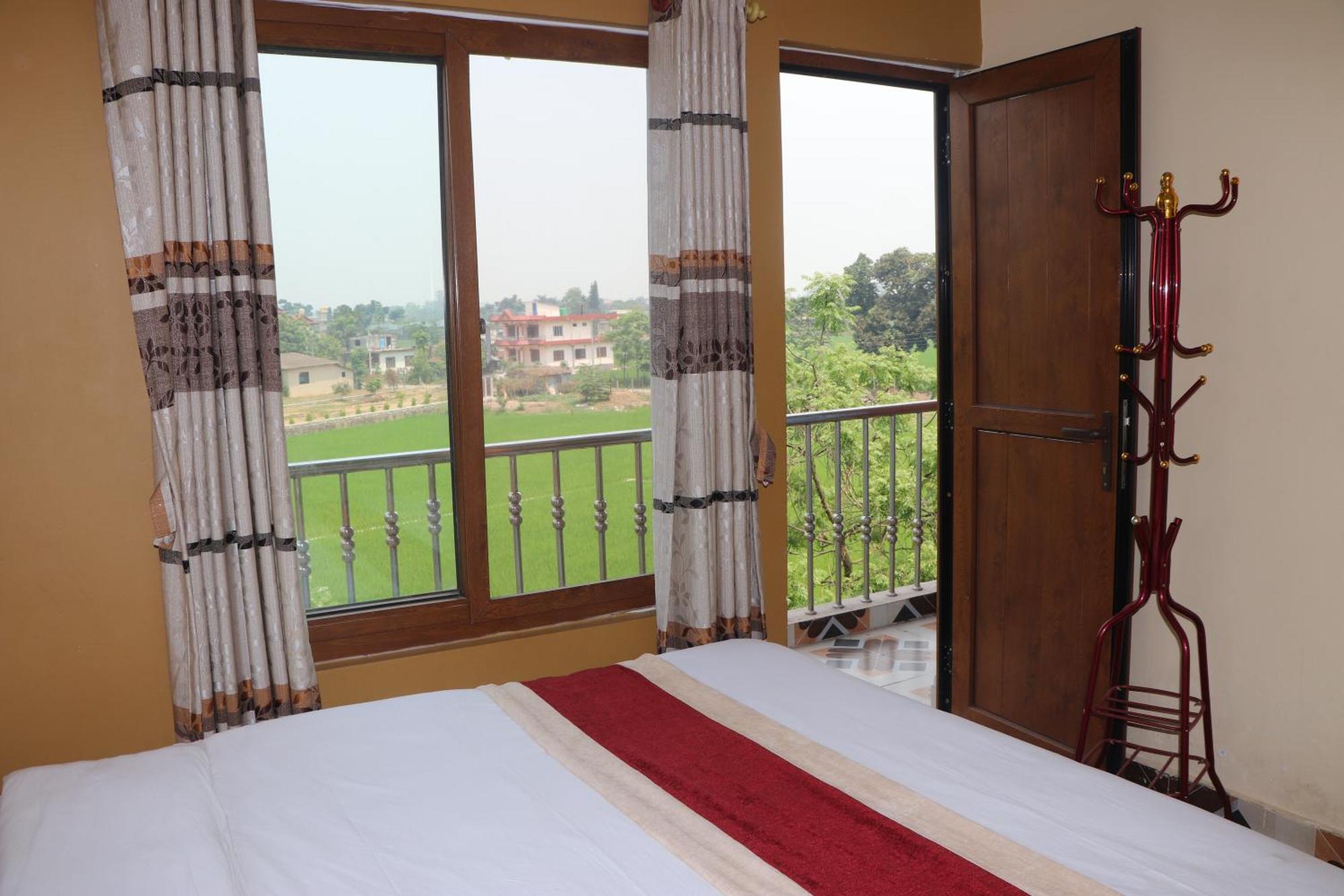 Hotel Flycatcher Chitwan- A Jungle Safari Home سوراها المظهر الخارجي الصورة