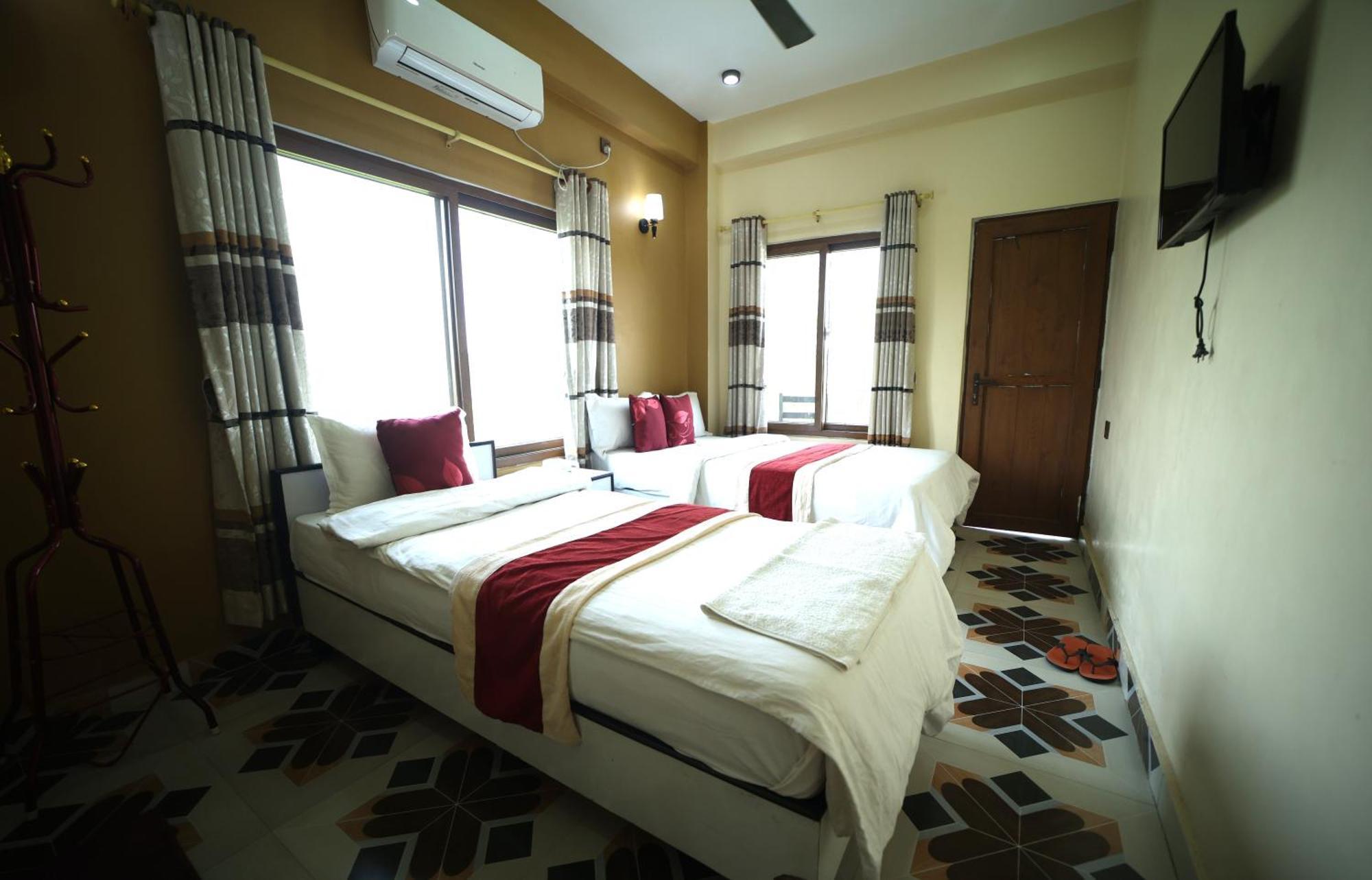 Hotel Flycatcher Chitwan- A Jungle Safari Home سوراها المظهر الخارجي الصورة