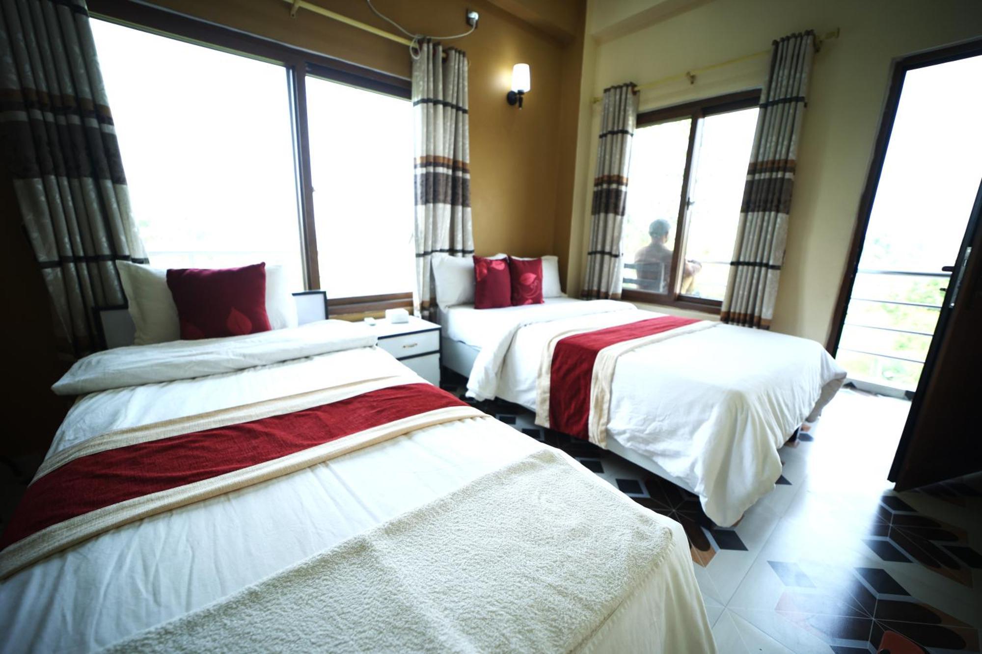 Hotel Flycatcher Chitwan- A Jungle Safari Home سوراها المظهر الخارجي الصورة