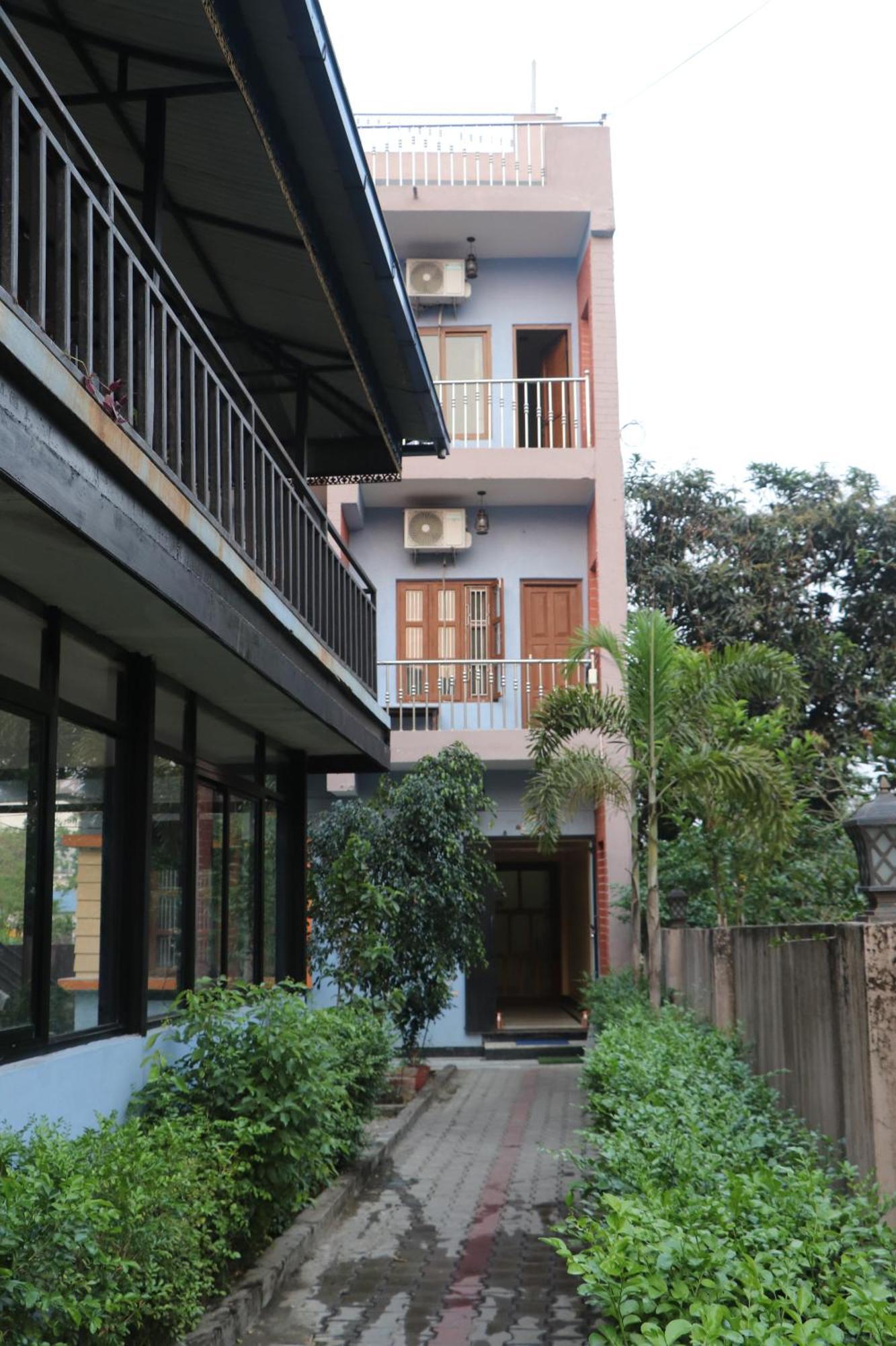 Hotel Flycatcher Chitwan- A Jungle Safari Home سوراها المظهر الخارجي الصورة