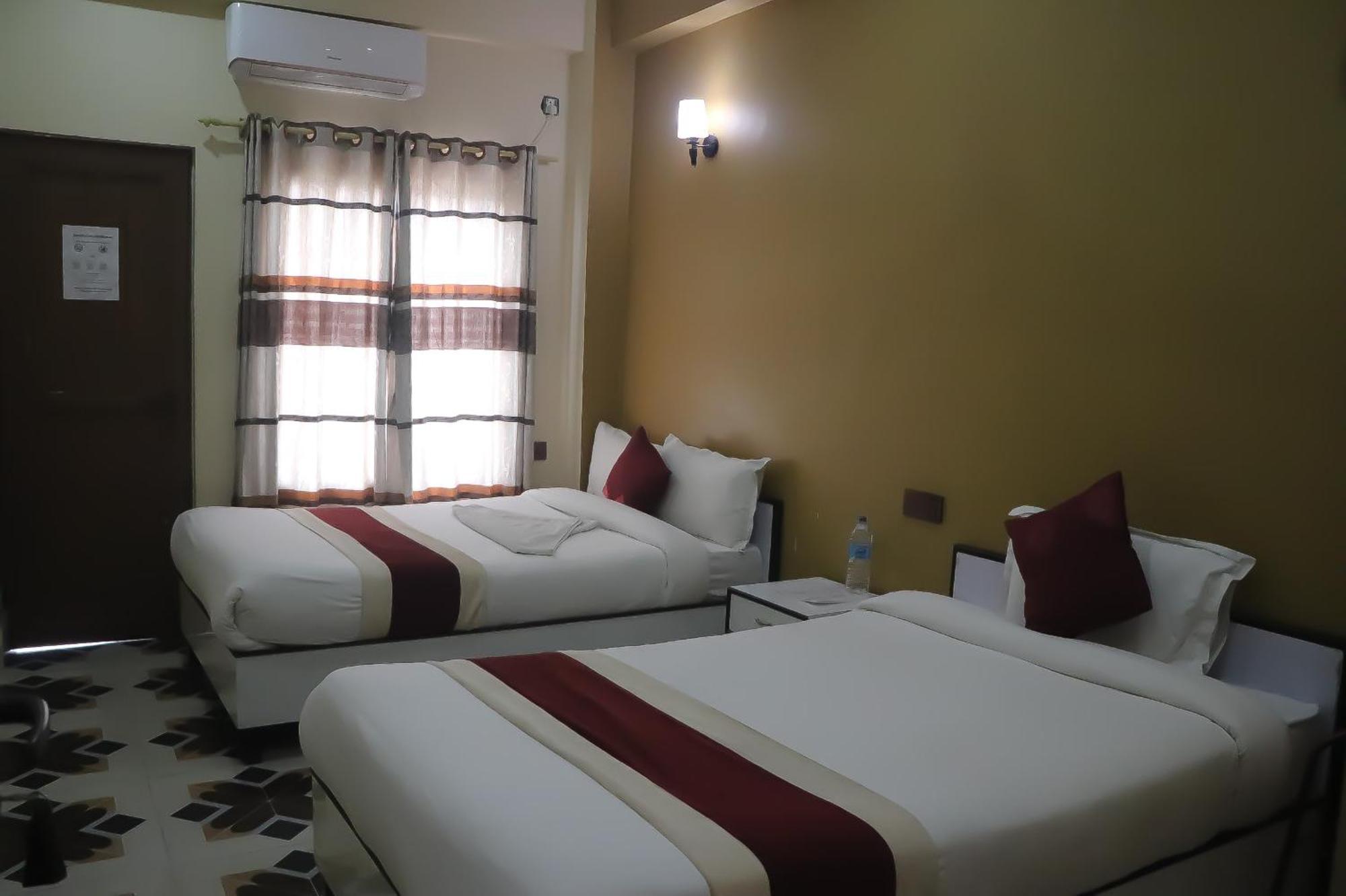 Hotel Flycatcher Chitwan- A Jungle Safari Home سوراها المظهر الخارجي الصورة